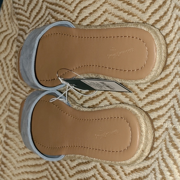 Sandals - Picture 5 of 5